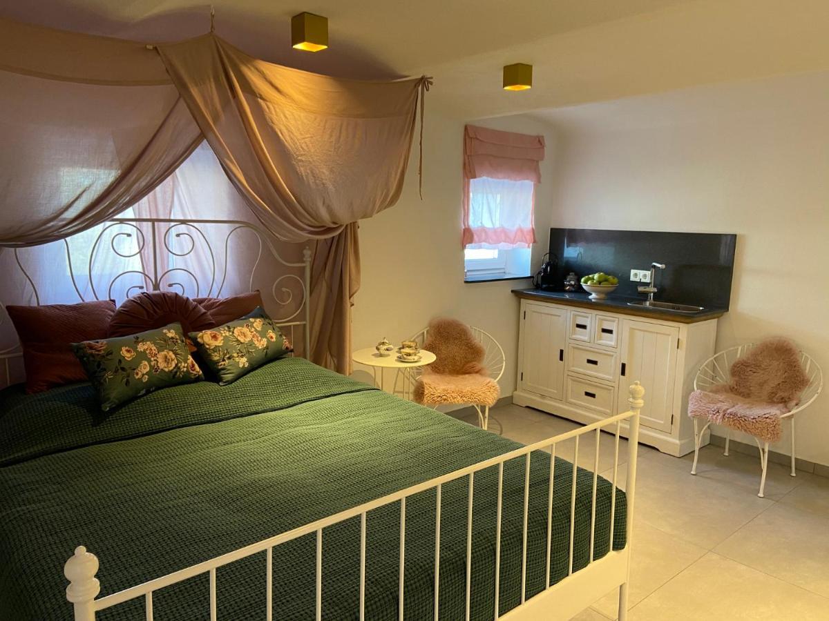 Luxus Ferienwohnung Mit Whirlpool Runkel Exterior foto